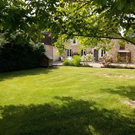 בית נופש Entre Forets Et Prairies Le Cercueil