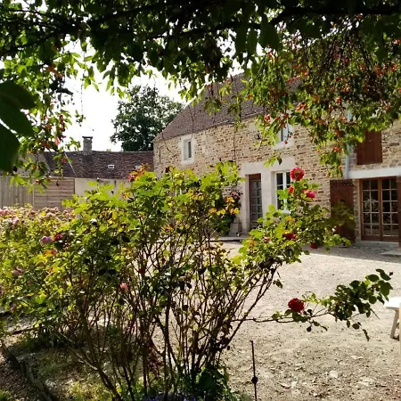 Entre Forets Et Prairies 度假居 *