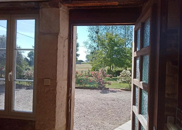 別荘 Entre Forets Et Prairies