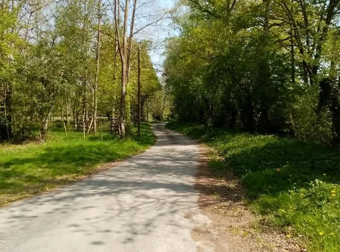 別荘 Entre Forets Et Prairies