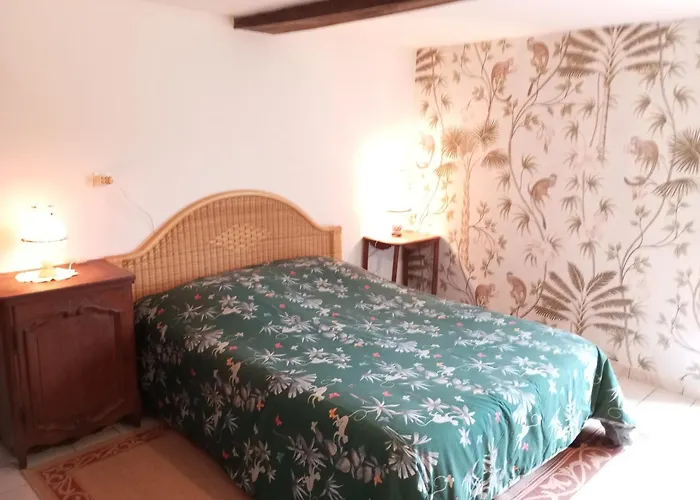 Entre Forets Et Prairies 別荘