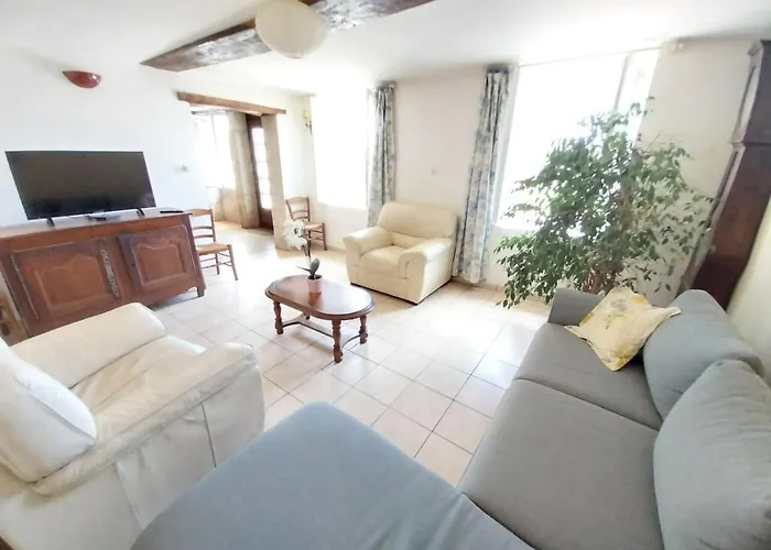 Entre Forets Et Prairies Le Cercueil